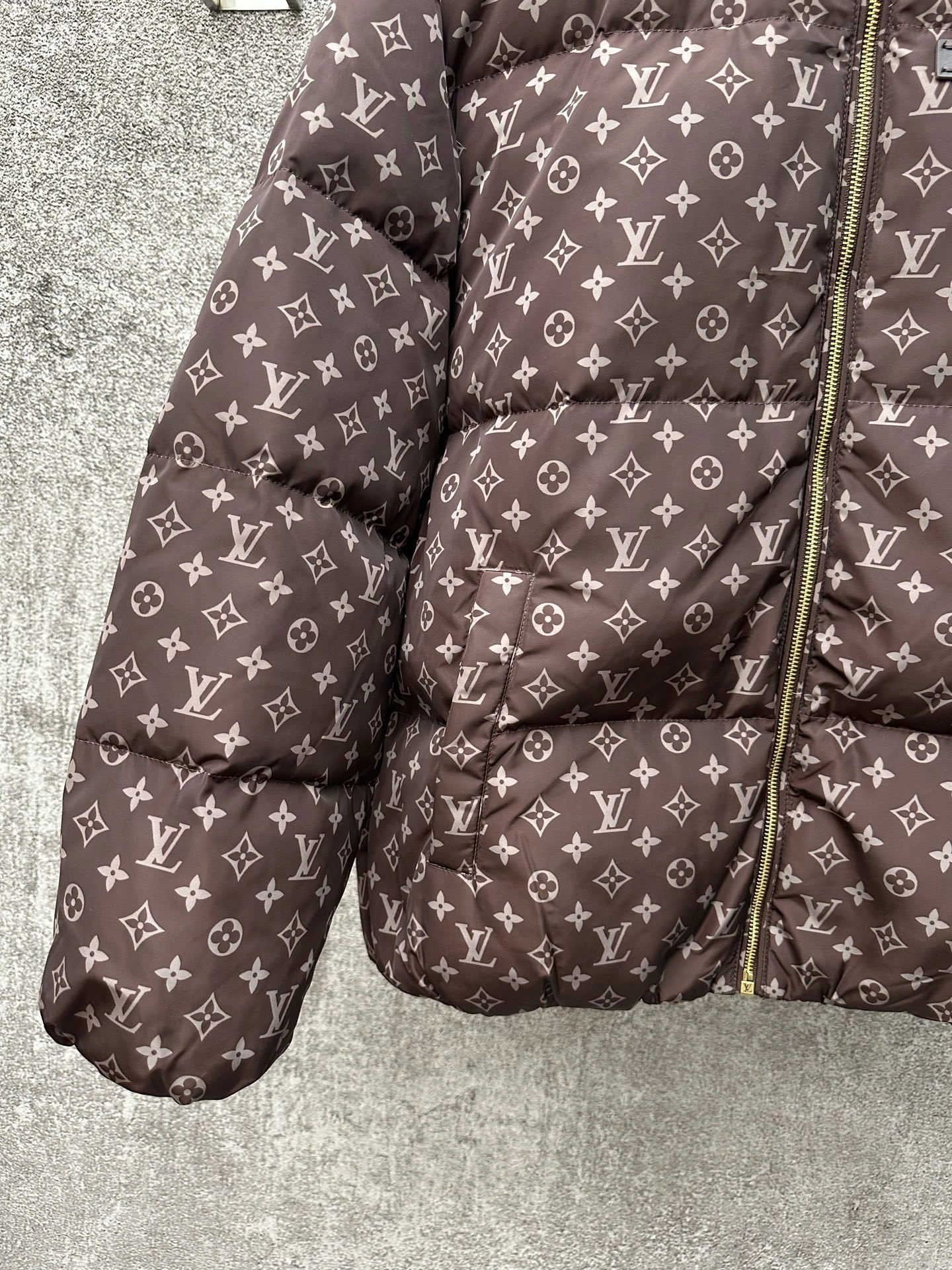 wg.luxury-- 8V Down jacket item: E-F431J1718